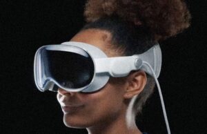 The Vision Pro Was An Expensive Misstep. Now Apple Has to Catch Up With Smart Glasses