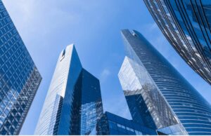 Coinbase Exec Blasts Banking Lobby’s Stablecoin Push as ‘Unamerican’ Overreach