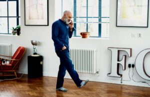 How to Set Up a Smartphone for Elderly Loved Ones