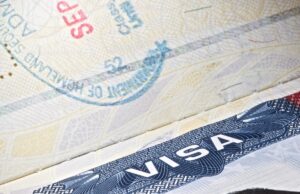 Google and Apple reportedly warn employees on visas to avoid international travel