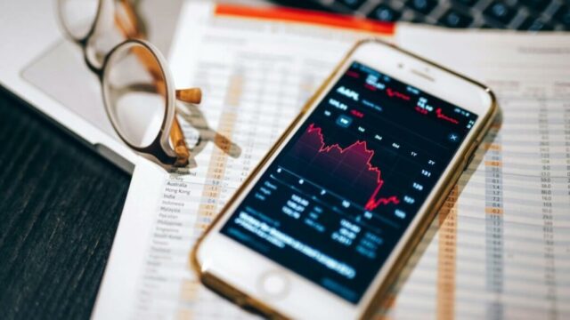 Invest smarter with this $56 AI-powered investment tool