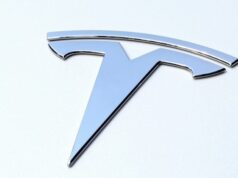 Tesla shares climb despite 16% drop in Q4 deliveries