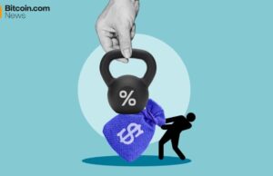 Bitcoin ETFs End 2025 Under Pressure as Outflows Deepen