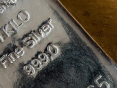 Robert Kiyosaki Warns Silver Crash Coming as Market Shows Clear Signs of Peaking