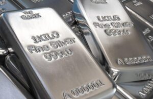 Silver plunges 35% in historic reversal in worst intraday loss ever