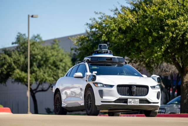 Waymo is asking DoorDash drivers to shut the doors of its self-driving cars