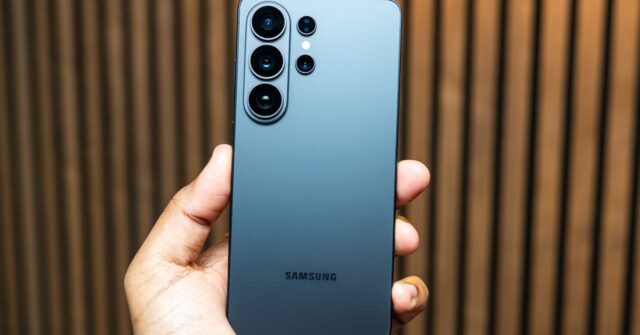 Samsung Galaxy S26 Ultra Review: The Privacy Screen