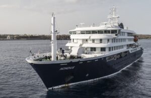 Travel blogger offers glimpse at suffering aboard hantavirus-stricken ship